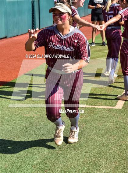 Thumbnail 1 in Hallettsville vs. Grandview (UIL Softball 3A Semifinal) photogallery.