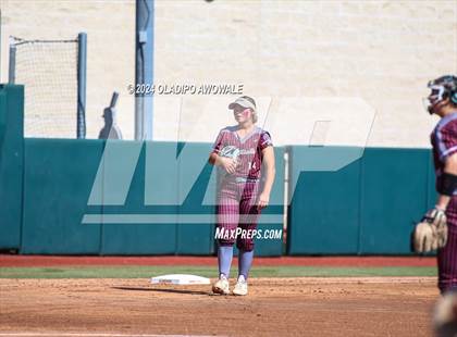 Thumbnail 2 in Hallettsville vs. Grandview (UIL Softball 3A Semifinal) photogallery.