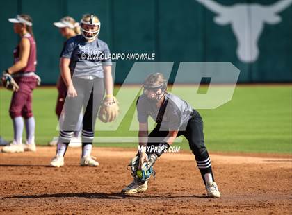 Thumbnail 3 in Hallettsville vs. Grandview (UIL Softball 3A Semifinal) photogallery.