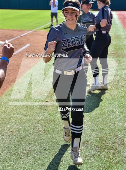 Thumbnail 3 in Hallettsville vs. Grandview (UIL Softball 3A Semifinal) photogallery.