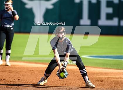 Thumbnail 2 in Hallettsville vs. Grandview (UIL Softball 3A Semifinal) photogallery.