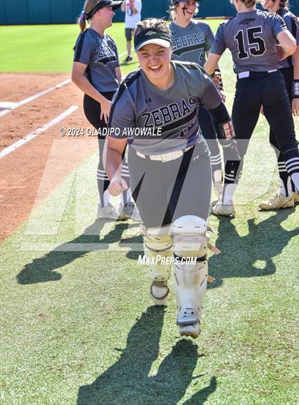 Thumbnail 2 in Hallettsville vs. Grandview (UIL Softball 3A Semifinal) photogallery.