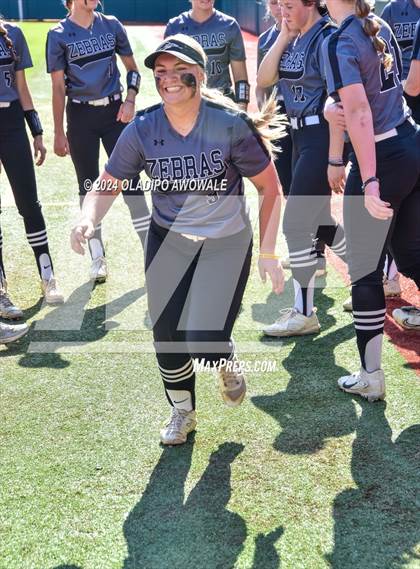 Thumbnail 3 in Hallettsville vs. Grandview (UIL Softball 3A Semifinal) photogallery.