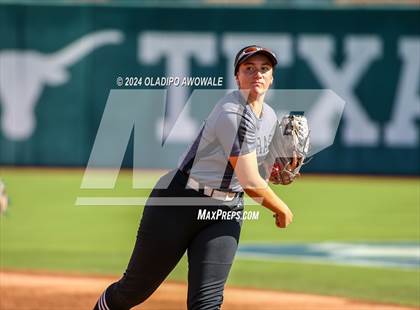 Thumbnail 1 in Hallettsville vs. Grandview (UIL Softball 3A Semifinal) photogallery.
