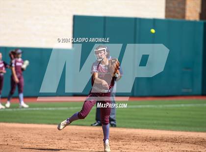 Thumbnail 2 in Hallettsville vs. Grandview (UIL Softball 3A Semifinal) photogallery.