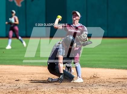 Thumbnail 2 in Hallettsville vs. Grandview (UIL Softball 3A Semifinal) photogallery.