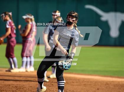 Thumbnail 2 in Hallettsville vs. Grandview (UIL Softball 3A Semifinal) photogallery.