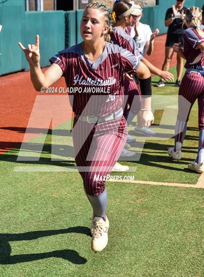 Thumbnail 2 in Hallettsville vs. Grandview (UIL Softball 3A Semifinal) photogallery.