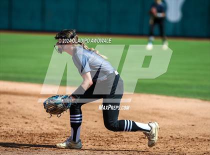 Thumbnail 3 in Hallettsville vs. Grandview (UIL Softball 3A Semifinal) photogallery.
