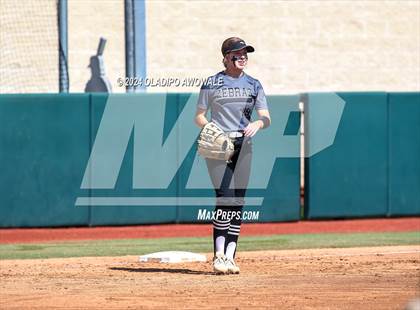 Thumbnail 2 in Hallettsville vs. Grandview (UIL Softball 3A Semifinal) photogallery.