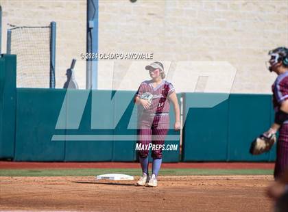 Thumbnail 3 in Hallettsville vs. Grandview (UIL Softball 3A Semifinal) photogallery.