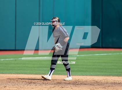 Thumbnail 2 in Hallettsville vs. Grandview (UIL Softball 3A Semifinal) photogallery.