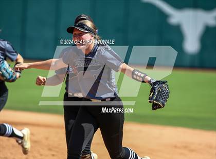 Thumbnail 2 in Hallettsville vs. Grandview (UIL Softball 3A Semifinal) photogallery.
