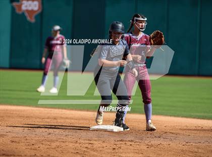 Thumbnail 2 in Hallettsville vs. Grandview (UIL Softball 3A Semifinal) photogallery.