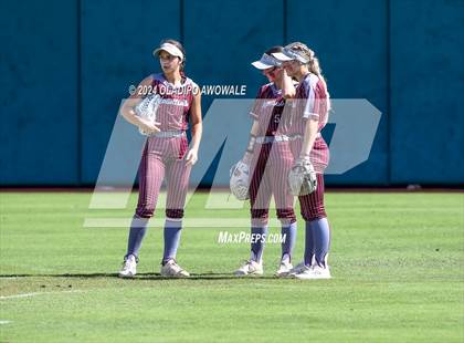 Thumbnail 3 in Hallettsville vs. Grandview (UIL Softball 3A Semifinal) photogallery.