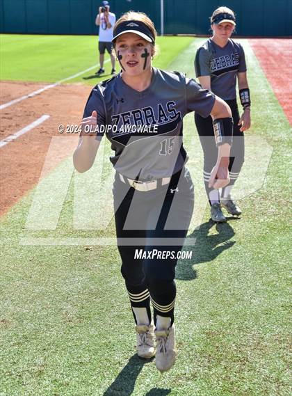 Thumbnail 2 in Hallettsville vs. Grandview (UIL Softball 3A Semifinal) photogallery.