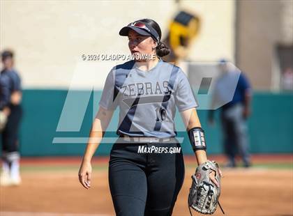 Thumbnail 3 in Hallettsville vs. Grandview (UIL Softball 3A Semifinal) photogallery.