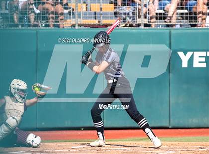 Thumbnail 2 in Hallettsville vs. Grandview (UIL Softball 3A Semifinal) photogallery.