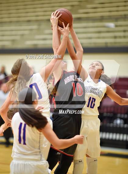 Thumbnail 3 in Harlingen Vs Edinburg (NEISD Invitational) photogallery.
