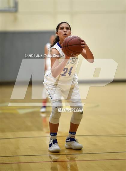 Thumbnail 2 in Harlingen Vs Edinburg (NEISD Invitational) photogallery.