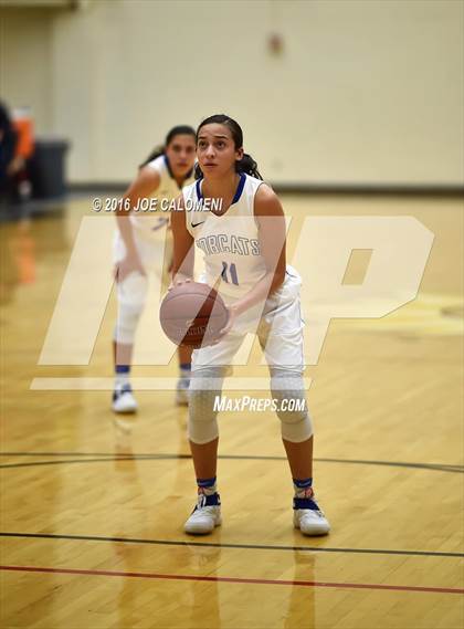 Thumbnail 2 in Harlingen Vs Edinburg (NEISD Invitational) photogallery.