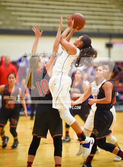 Thumbnail 3 in Harlingen Vs Edinburg (NEISD Invitational) photogallery.