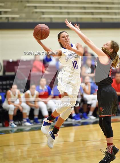 Thumbnail 3 in Harlingen Vs Edinburg (NEISD Invitational) photogallery.
