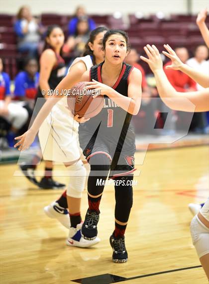 Thumbnail 1 in Harlingen Vs Edinburg (NEISD Invitational) photogallery.