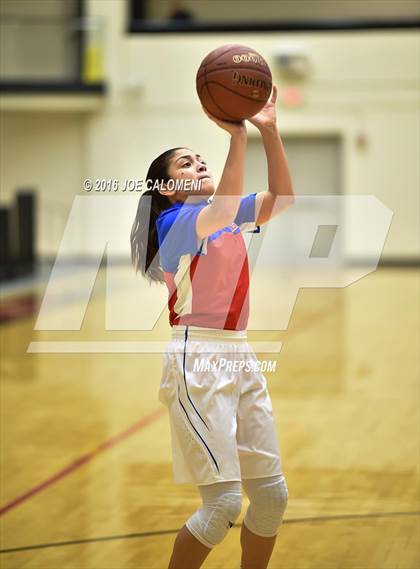Thumbnail 1 in Harlingen Vs Edinburg (NEISD Invitational) photogallery.