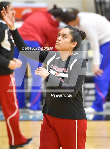 Thumbnail 2 in Harlingen Vs Edinburg (NEISD Invitational) photogallery.