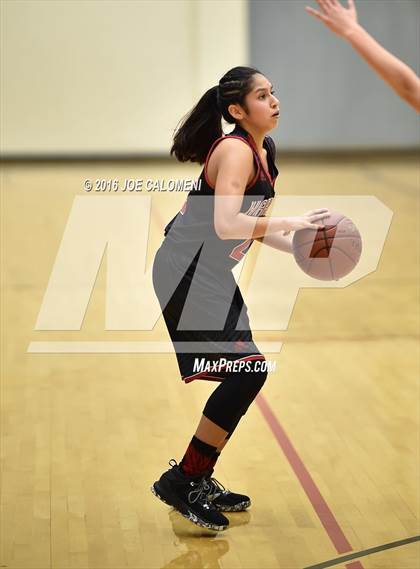 Thumbnail 1 in Harlingen Vs Edinburg (NEISD Invitational) photogallery.