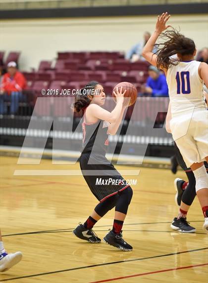 Thumbnail 2 in Harlingen Vs Edinburg (NEISD Invitational) photogallery.
