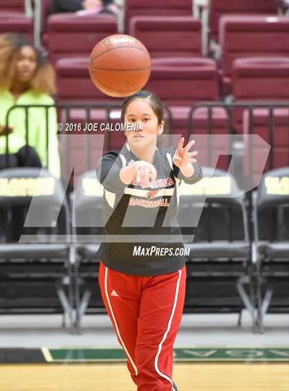 Thumbnail 2 in Harlingen Vs Edinburg (NEISD Invitational) photogallery.
