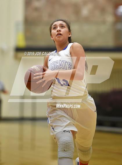 Thumbnail 1 in Harlingen Vs Edinburg (NEISD Invitational) photogallery.