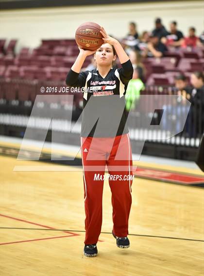 Thumbnail 2 in Harlingen Vs Edinburg (NEISD Invitational) photogallery.
