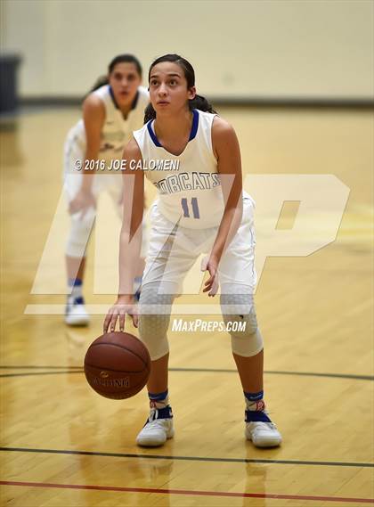 Thumbnail 2 in Harlingen Vs Edinburg (NEISD Invitational) photogallery.