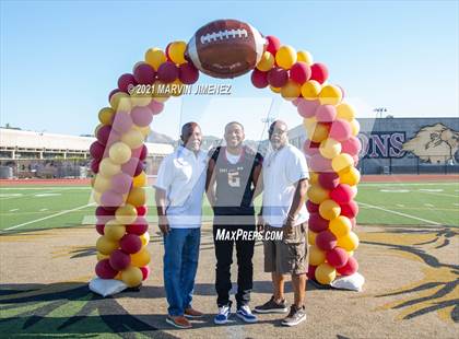 Thumbnail 2 in Oaks Christian Senior Night Presentation photogallery.