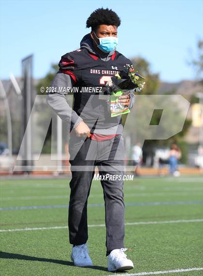 Thumbnail 1 in Oaks Christian Senior Night Presentation photogallery.