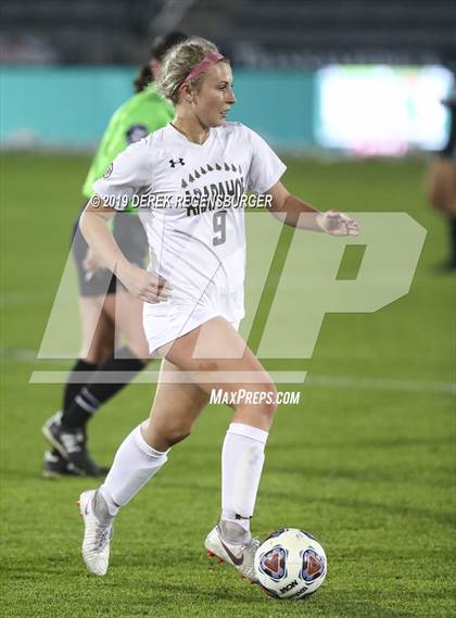 Thumbnail 3 in Arapahoe vs Grandview (CHSAA 5A Championship) photogallery.