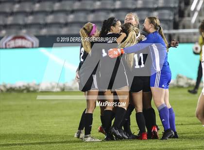 Thumbnail 2 in Arapahoe vs Grandview (CHSAA 5A Championship) photogallery.