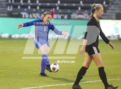 Thumbnail 2 in Arapahoe vs Grandview (CHSAA 5A Championship) photogallery.