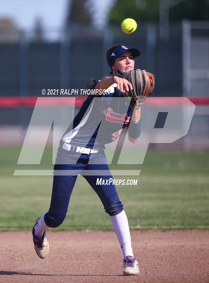 Thumbnail 2 in Del Oro @ Pleasant Grove photogallery.