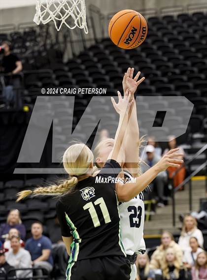 Thumbnail 3 in Ridgeline vs. Snow Canyon (UHSAA 4A Final) photogallery.