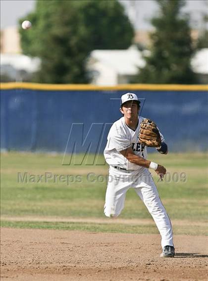 Thumbnail 2 in Garces @ Bakersfield photogallery.