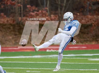 Thumbnail 1 in Pelham vs. Souhegan (NHIAA D2 Final) photogallery.