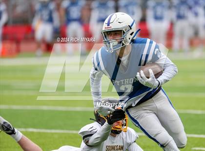 Thumbnail 2 in Pelham vs. Souhegan (NHIAA D2 Final) photogallery.