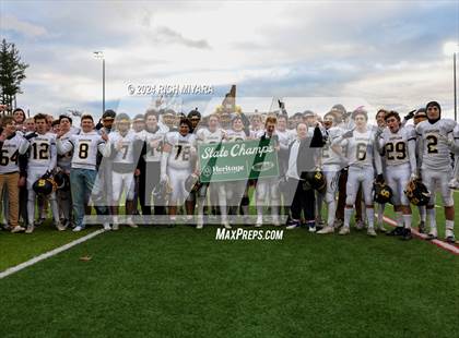 Thumbnail 2 in Pelham vs. Souhegan (NHIAA D2 Final) photogallery.
