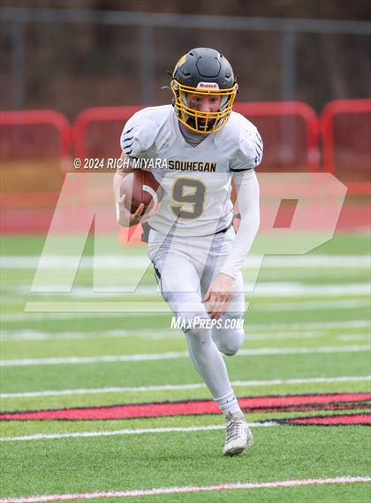 Thumbnail 3 in Pelham vs. Souhegan (NHIAA D2 Final) photogallery.