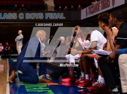 Thumbnail 2 in Tuckahoe vs. Hamilton (Section 1 Class C Final) photogallery.