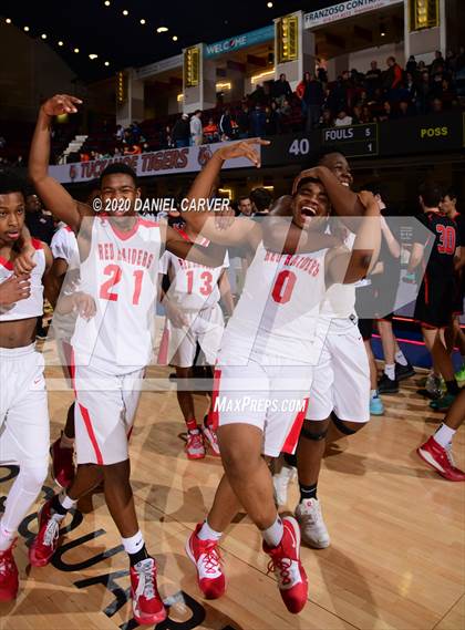 Thumbnail 3 in Tuckahoe vs. Hamilton (Section 1 Class C Final) photogallery.